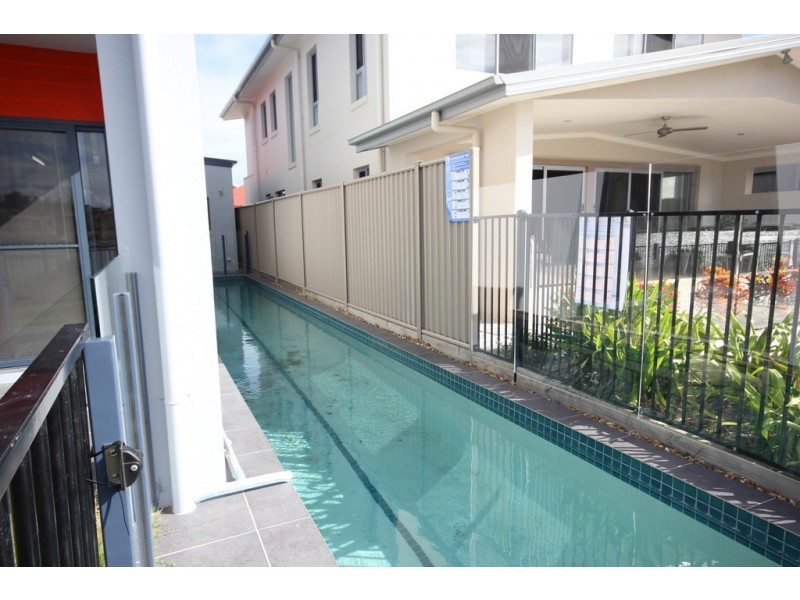 7 Elizabeth Crescent, Varsity Lakes QLD 4227