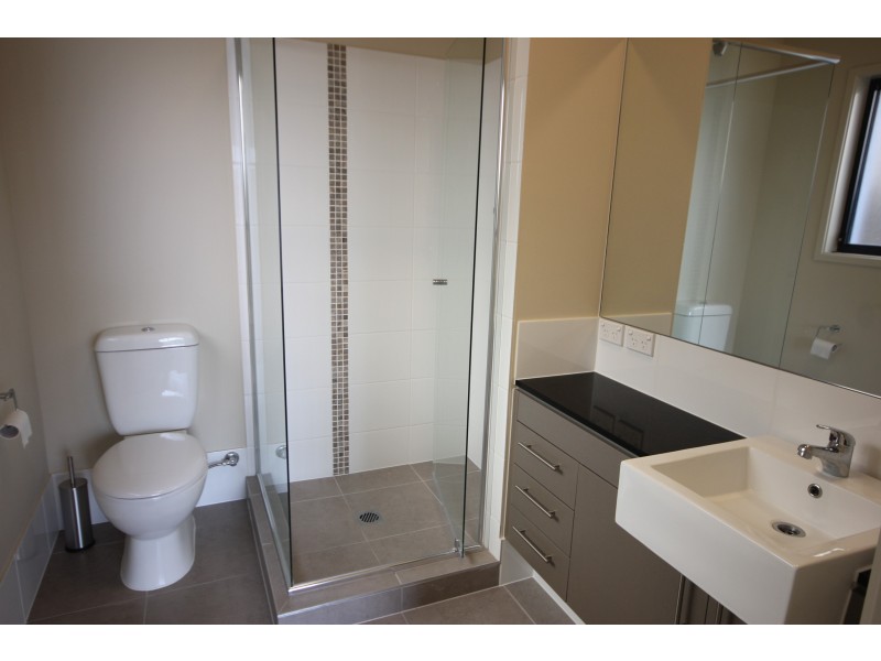 7 Elizabeth Crescent, Varsity Lakes QLD 4227