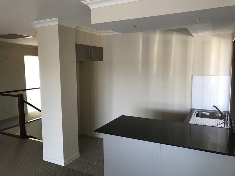 7 Elizabeth Crescent, Varsity Lakes QLD 4227