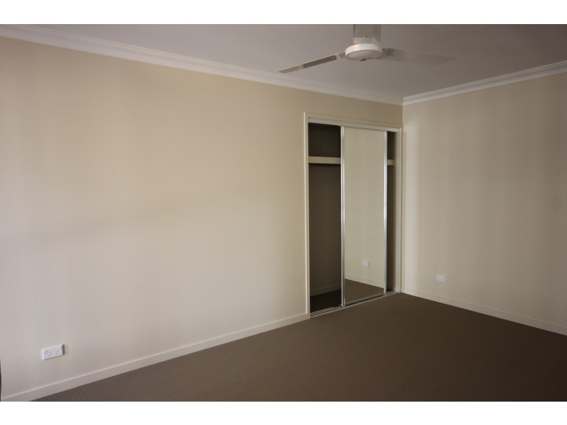 7 Elizabeth Crescent, Varsity Lakes QLD 4227