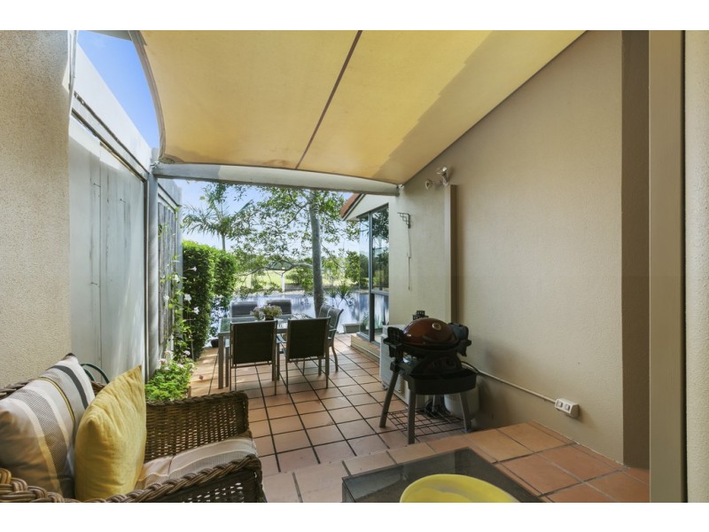 Villa 2 ‘Wyoming’ 125 Santa Cruz Boulevard, Clear Island Waters QLD 4226