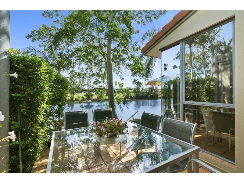 Villa 2 ‘Wyoming’ 125 Santa Cruz Boulevard, Clear Island Waters QLD 4226