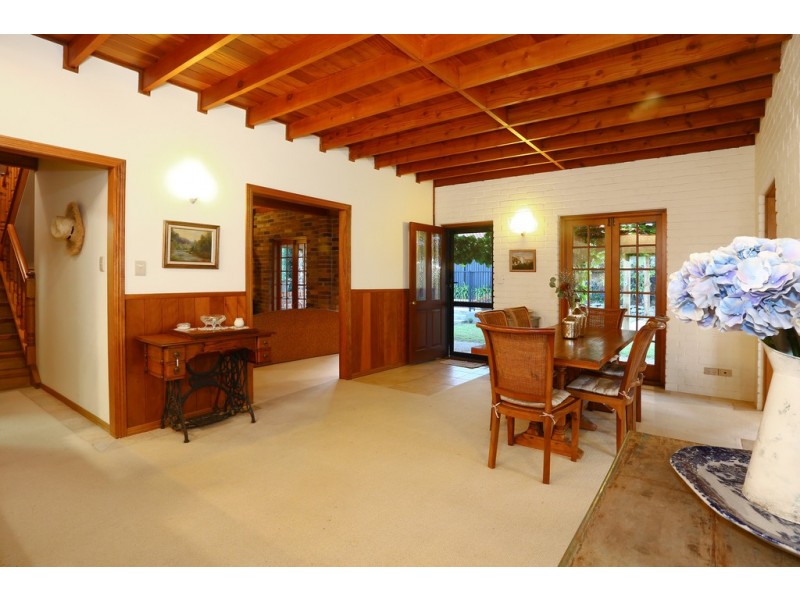 16 Lancelin Drive, Mermaid Waters QLD 4218