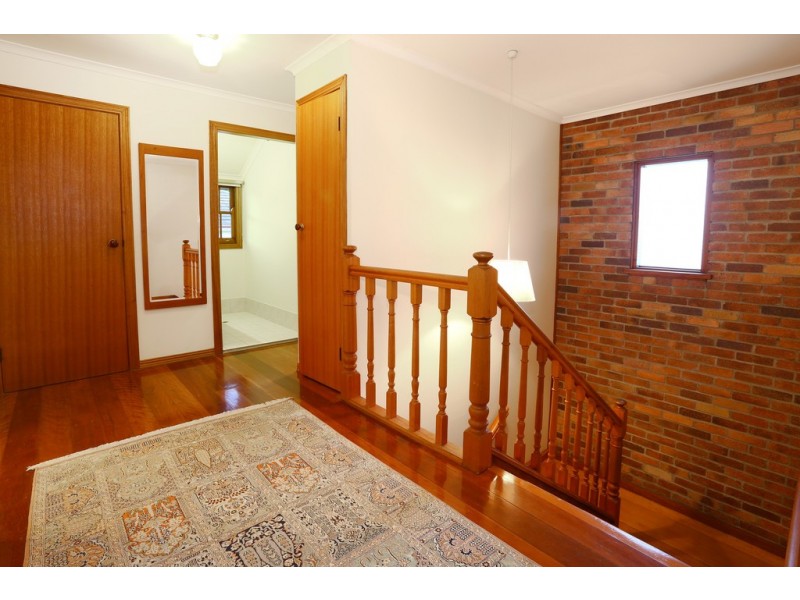 16 Lancelin Drive, Mermaid Waters QLD 4218