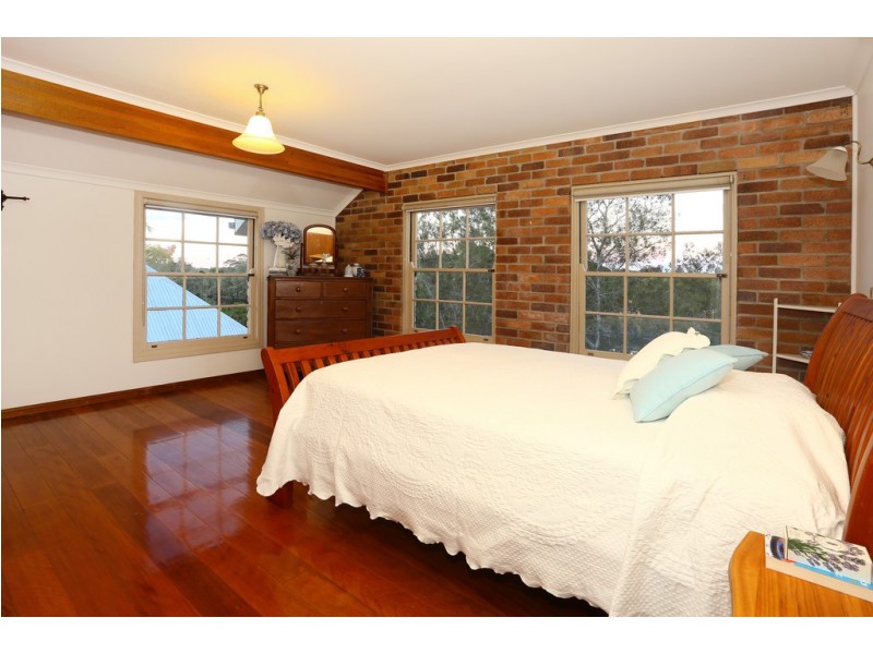 16 Lancelin Drive, Mermaid Waters QLD 4218