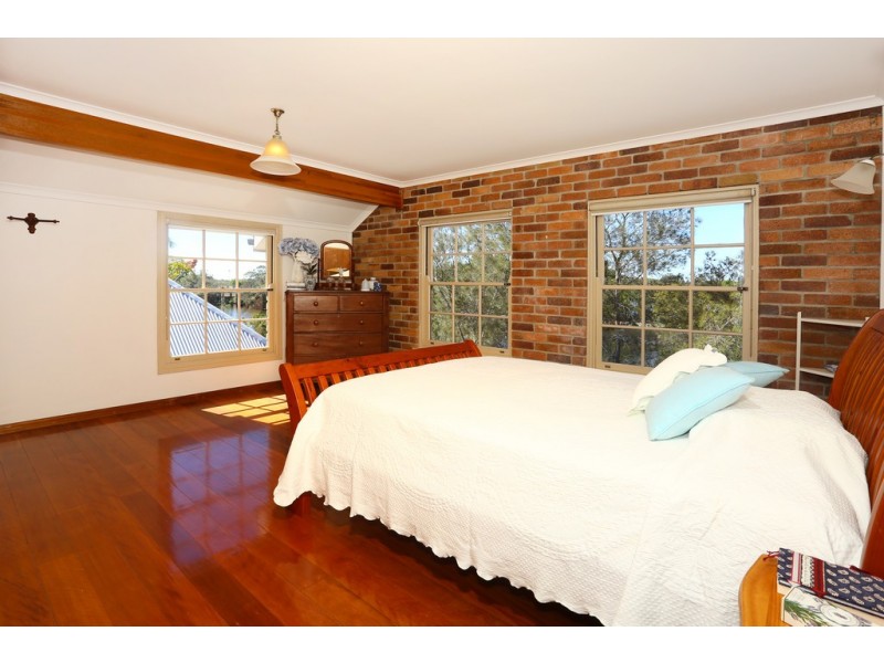 16 Lancelin Drive, Mermaid Waters QLD 4218