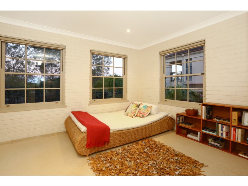 16 Lancelin Drive, Mermaid Waters QLD 4218