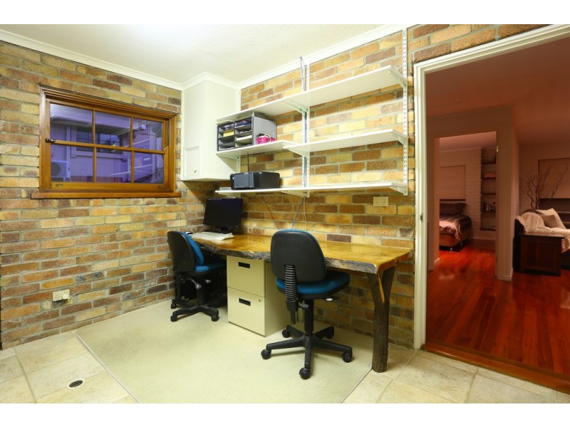 16 Lancelin Drive, Mermaid Waters QLD 4218