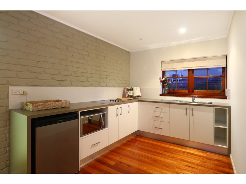 16 Lancelin Drive, Mermaid Waters QLD 4218