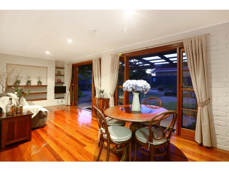 16 Lancelin Drive, Mermaid Waters QLD 4218