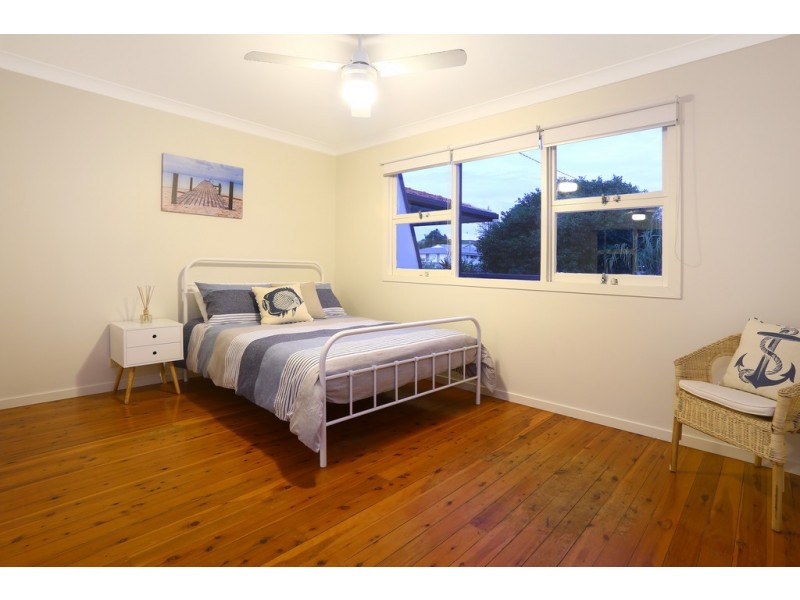 66 Petrel Ave, Mermaid Beach QLD 4218