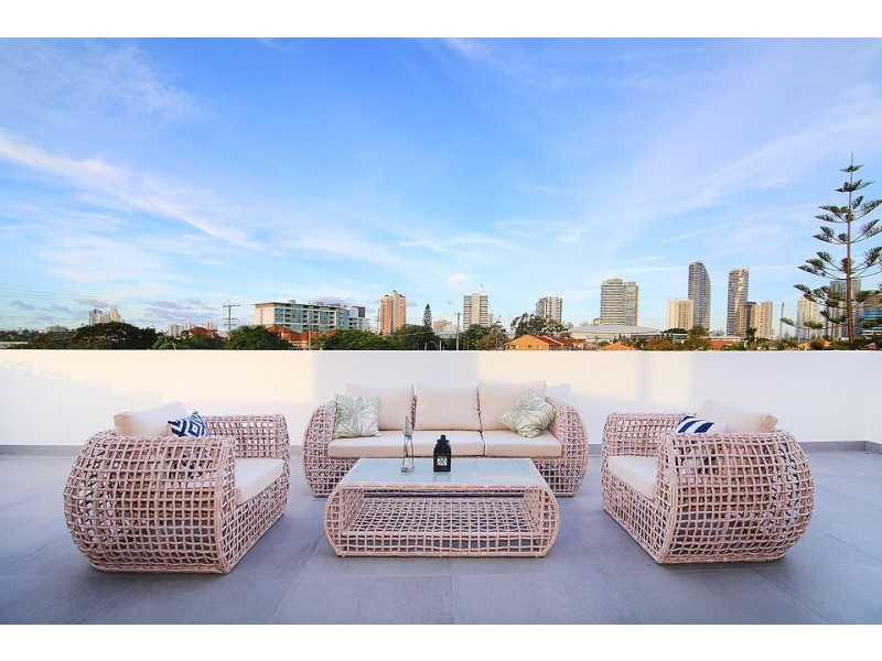 16B Chant Street, Broadbeach Waters QLD 4218