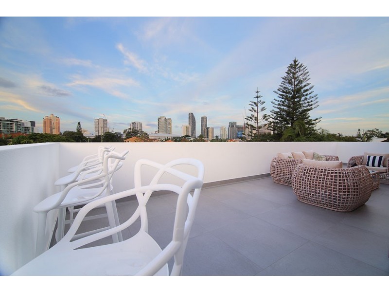 16B Chant Street, Broadbeach Waters QLD 4218