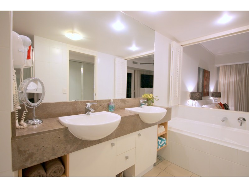 Broadbeach QLD 4218