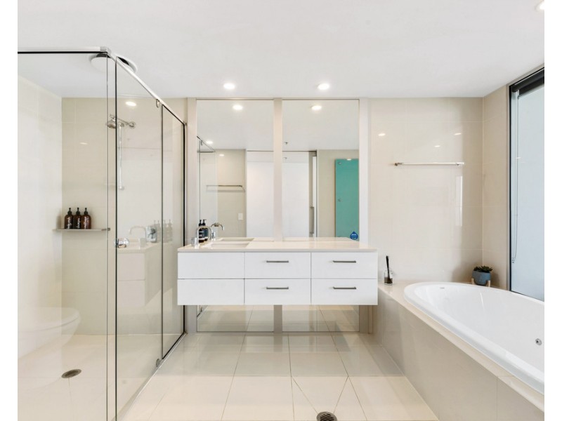 3103/9 Hamilton Avenue, Surfers Paradise QLD 4217