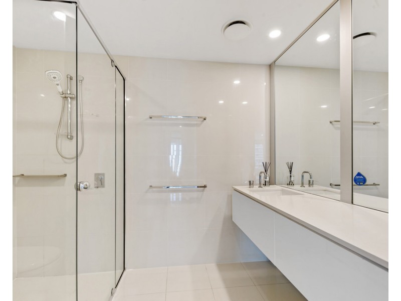 3103/9 Hamilton Avenue, Surfers Paradise QLD 4217