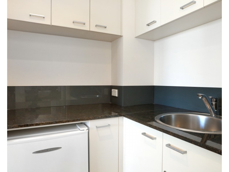 801/2685 ‘Broadbeach On The Park’ Gold Coast Hwy, Broadbeach QLD 4218