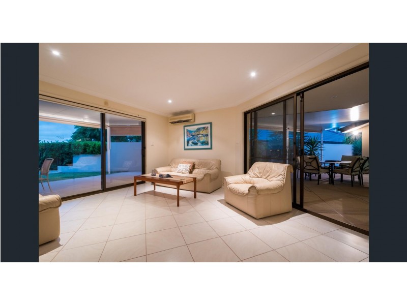 31 Walter Raleigh Crescent, Hollywell QLD 4216