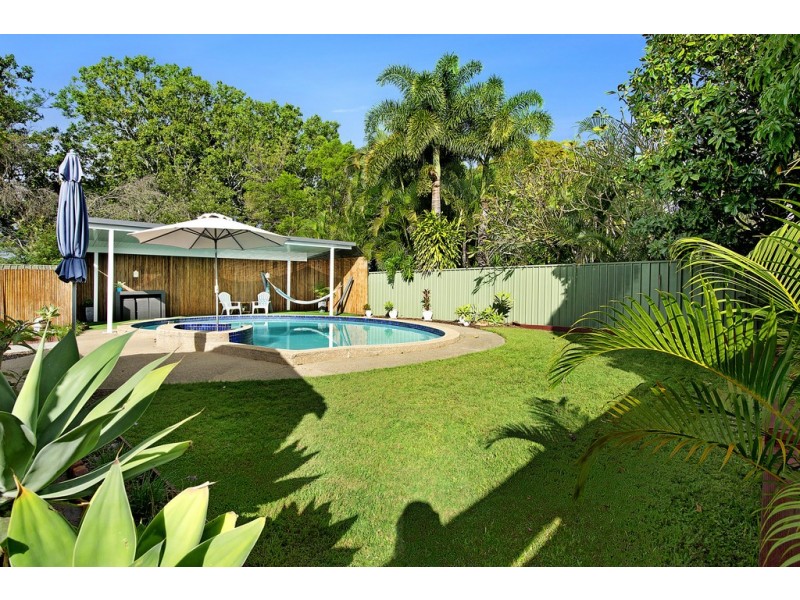 97 Oceanic Drive, Mermaid Waters QLD 4218