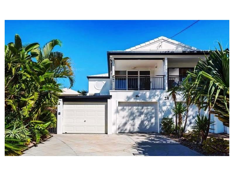 1/28 Mawarra Street, Chevron Island QLD 4217