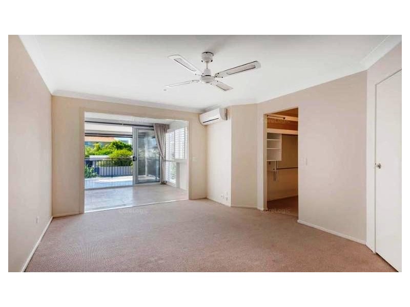 1/28 Mawarra Street, Chevron Island QLD 4217