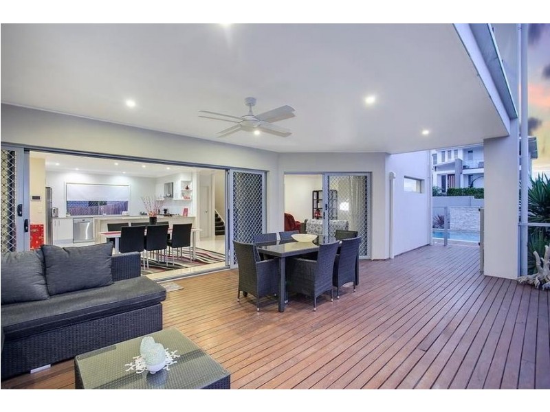 68 Sea Eagle Drive, Burleigh Waters QLD 4220