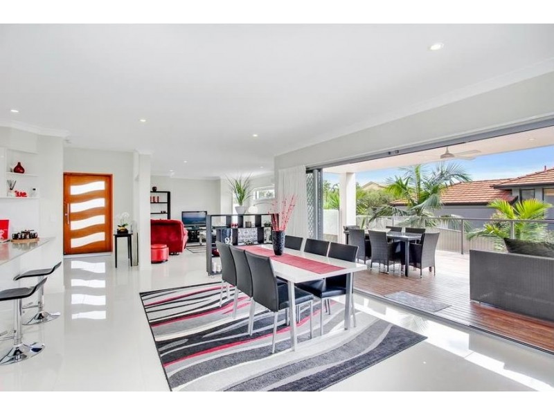 68 Sea Eagle Drive, Burleigh Waters QLD 4220