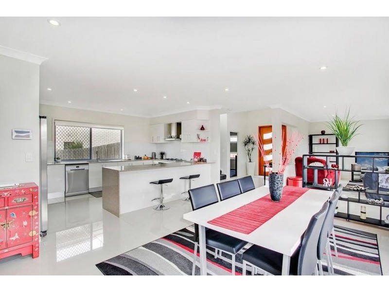 68 Sea Eagle Drive, Burleigh Waters QLD 4220