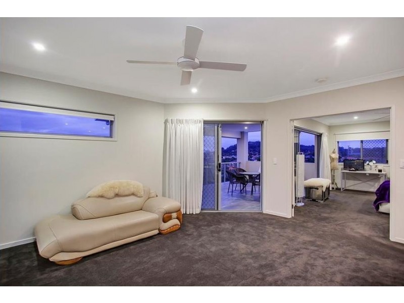 68 Sea Eagle Drive, Burleigh Waters QLD 4220