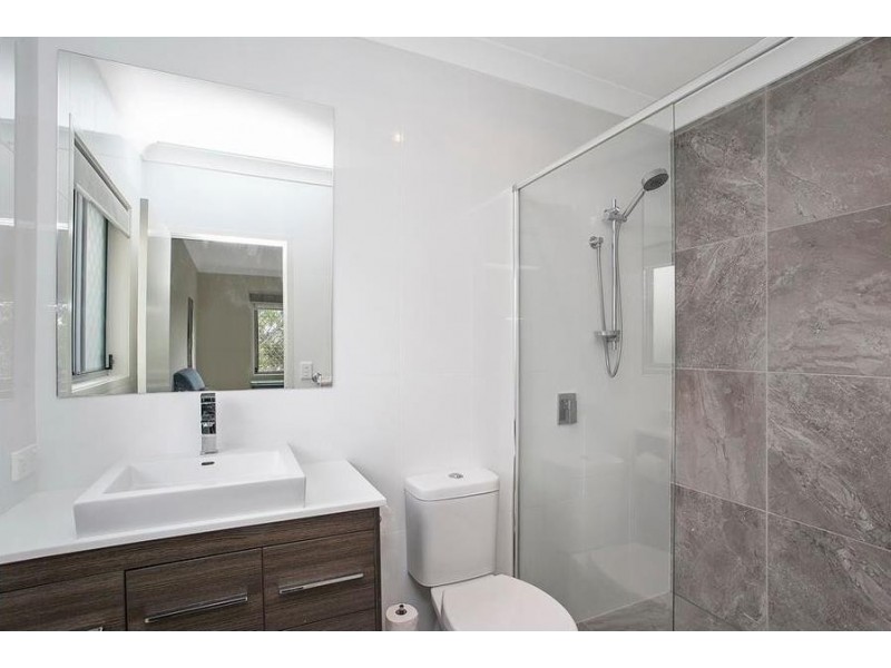 68 Sea Eagle Drive, Burleigh Waters QLD 4220