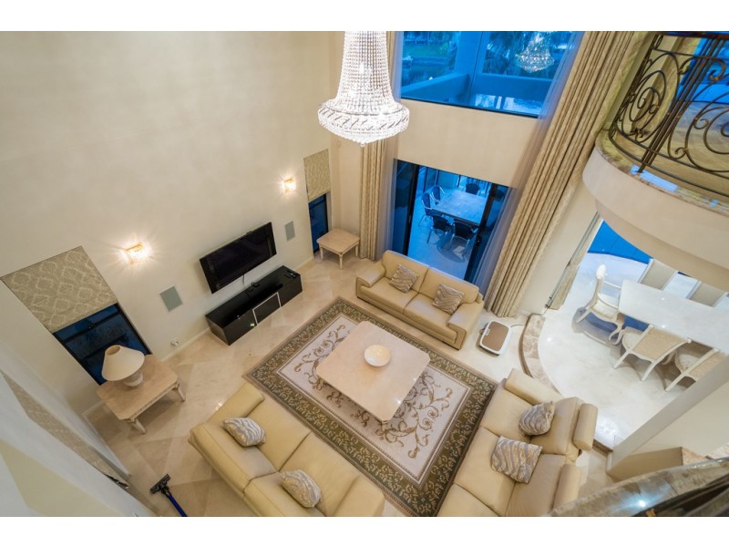 157 Sir Bruce Small Boulevard, Benowa Waters QLD 4217