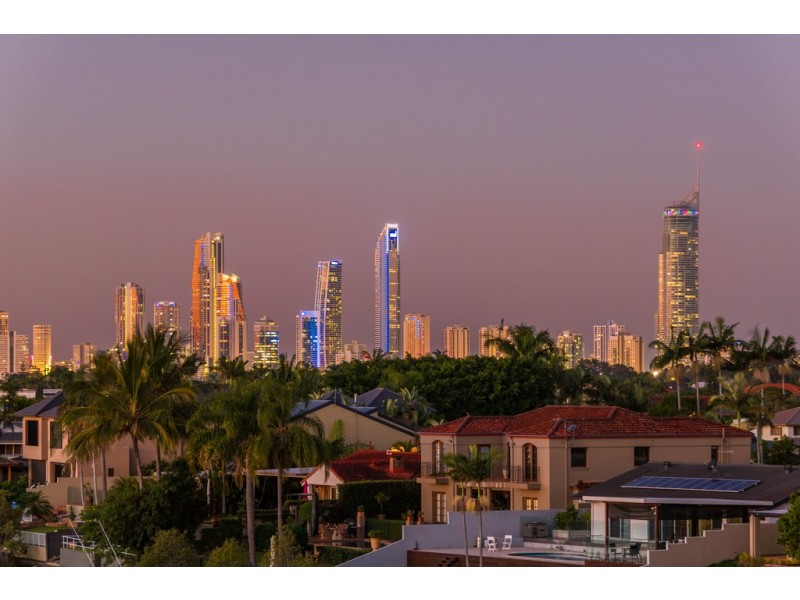 157 Sir Bruce Small Boulevard, Benowa Waters QLD 4217