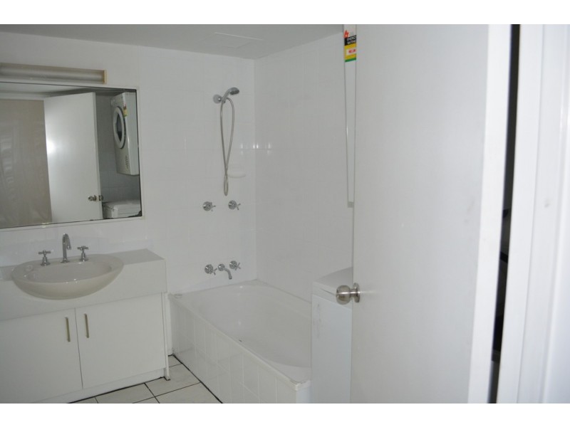 35/30 Monaco Street, Surfers Paradise QLD 4217