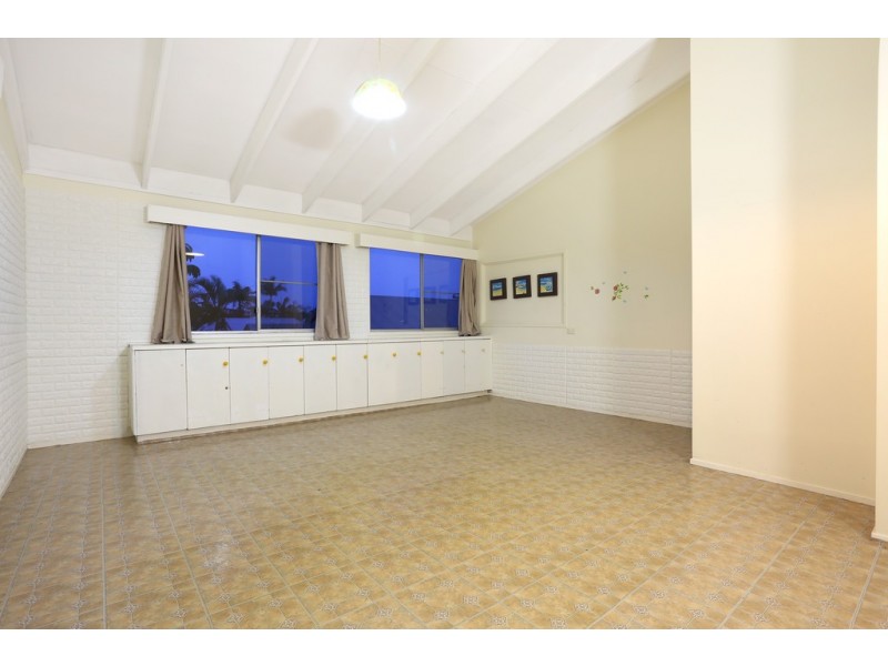 30 and 32 Sydney Street, Labrador QLD 4215
