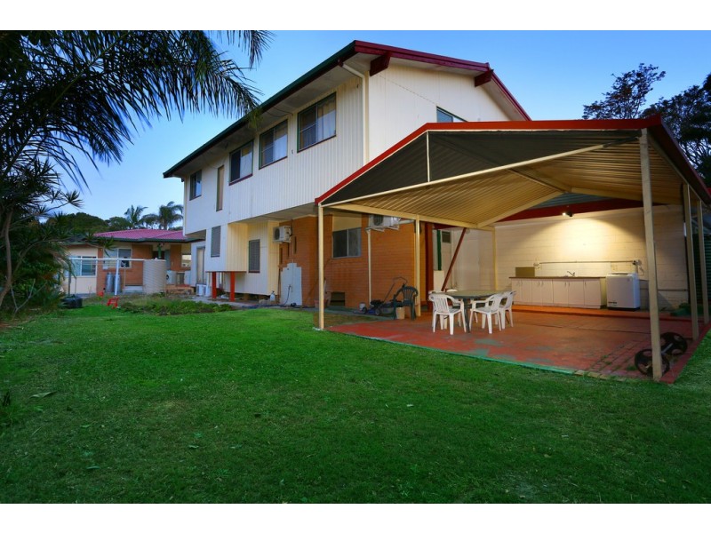 30 and 32 Sydney Street, Labrador QLD 4215