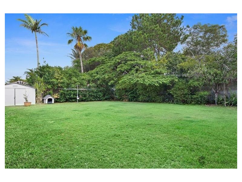 30 Japonica Drive, Palm Beach QLD 4221