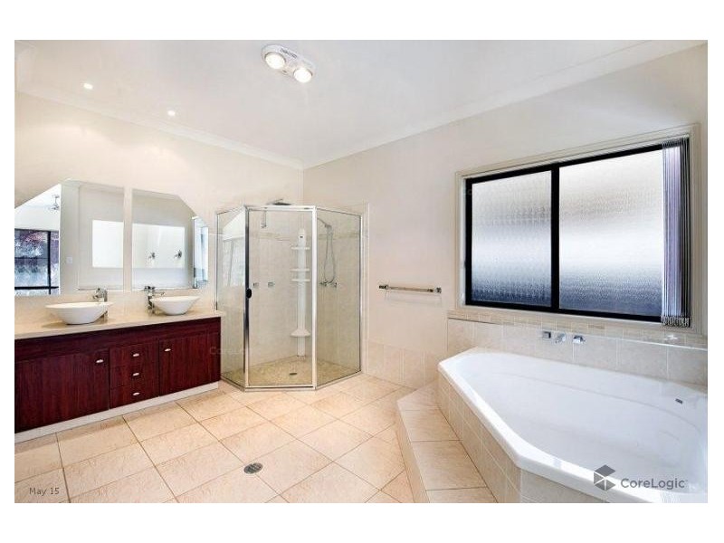 15 Winton Terrace, Varsity Lakes QLD 4227