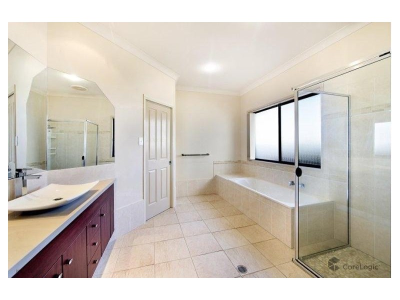 15 Winton Terrace, Varsity Lakes QLD 4227