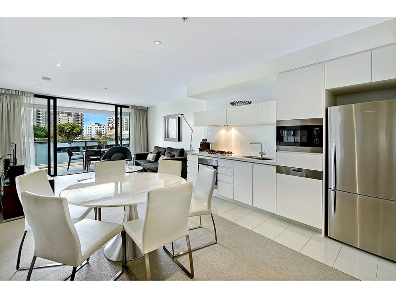 20604 “The Oracle” 21 Elizabeth Ave, Broadbeach QLD 4218