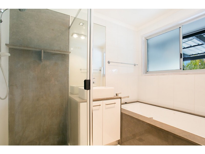 175 Rio Vista Boulevard, Broadbeach Waters QLD 4218