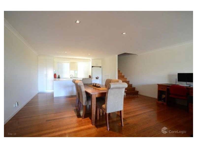 2/1 Leiden, Reedy Creek QLD 4227