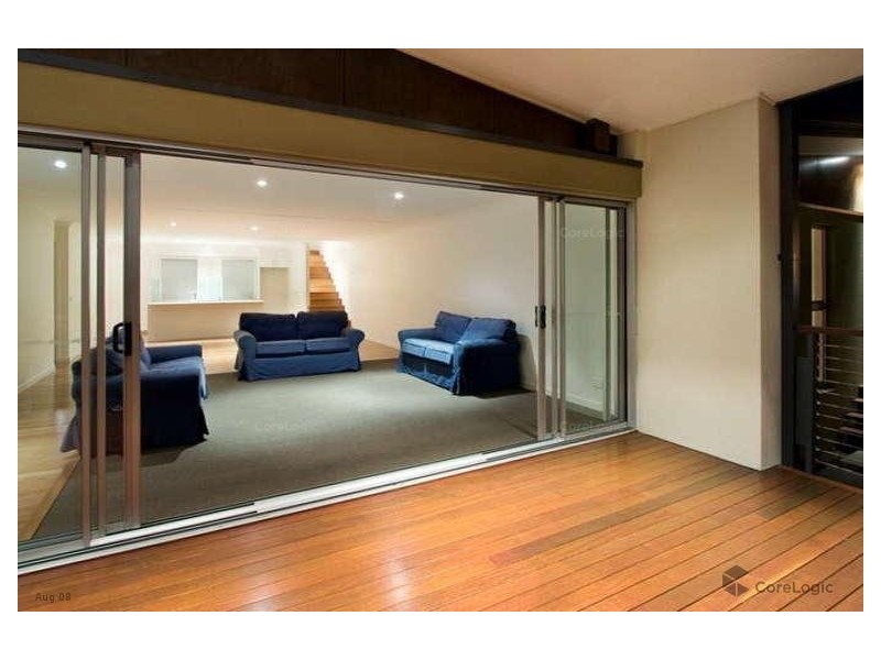 2/1 Leiden, Reedy Creek QLD 4227