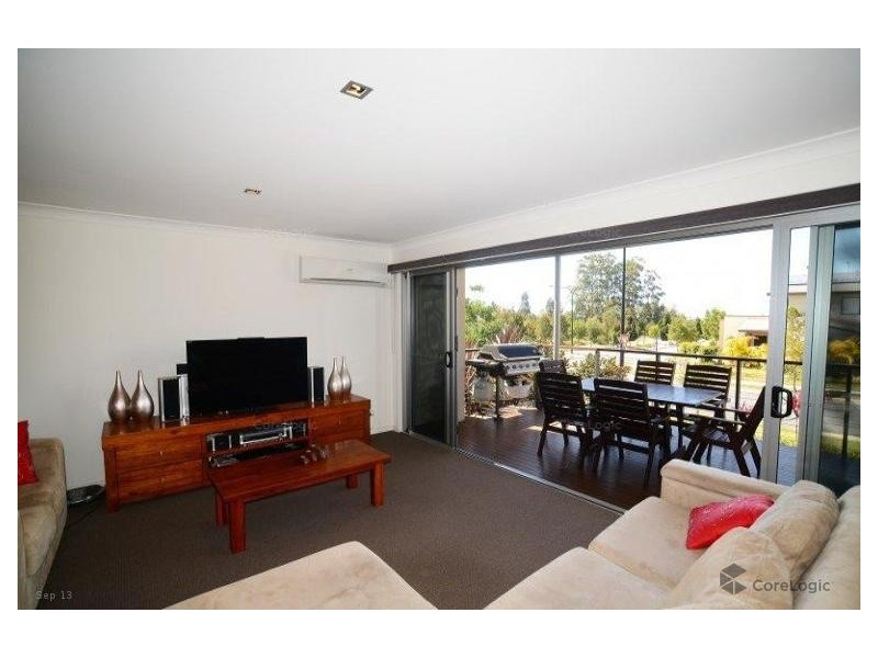 2/1 Leiden, Reedy Creek QLD 4227