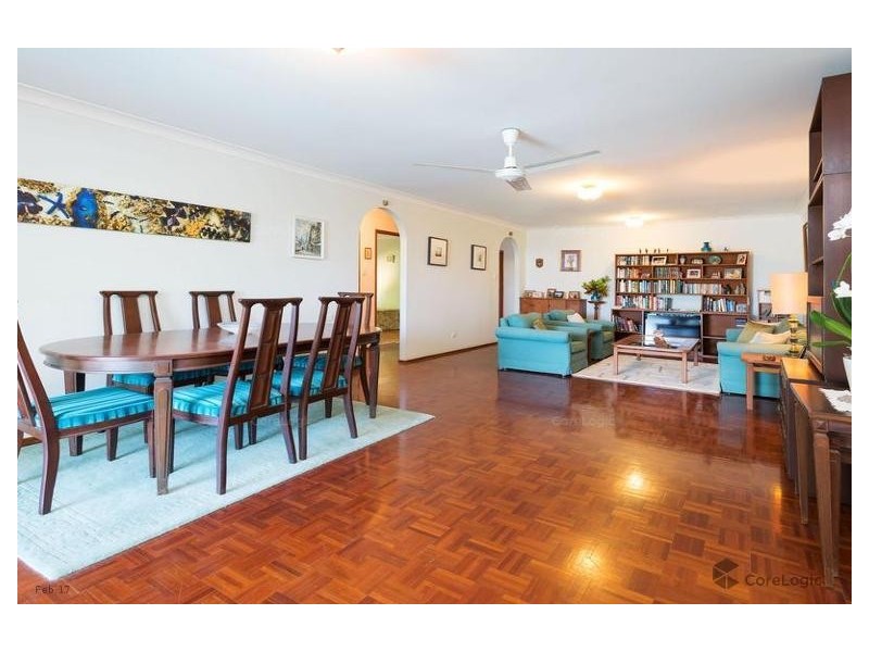 5 Balmoral Avenue, Bundall QLD 4217