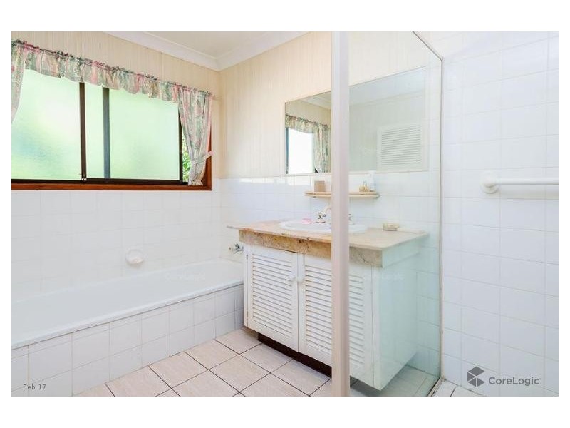 5 Balmoral Avenue, Bundall QLD 4217