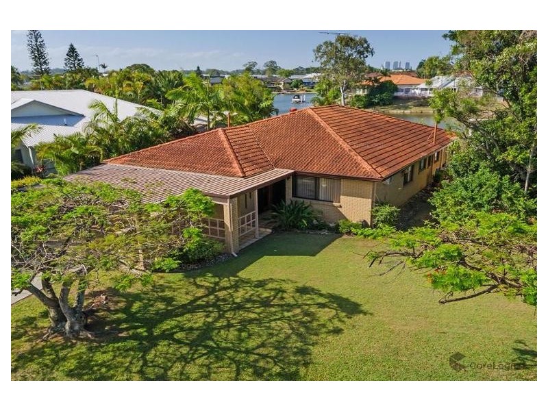 5 Balmoral Avenue, Bundall QLD 4217