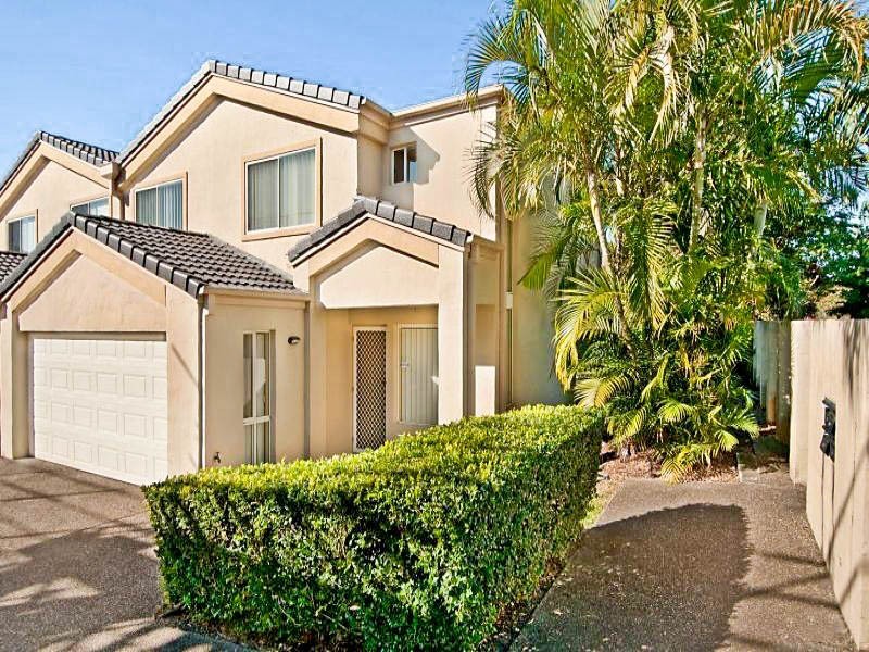1/117 Eugaree Street, Southport QLD 4215