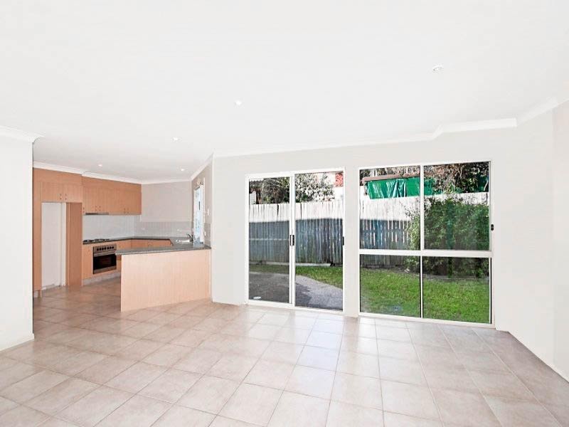 1/117 Eugaree Street, Southport QLD 4215