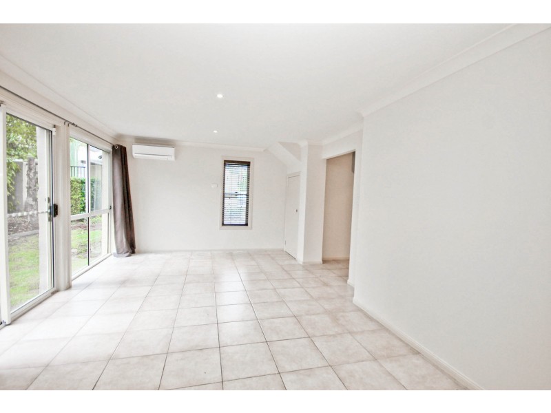 1/117 Eugaree Street, Southport QLD 4215