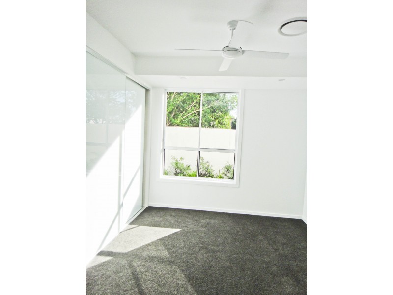 28 Blondell Avenue, Surfers Paradise QLD 4217